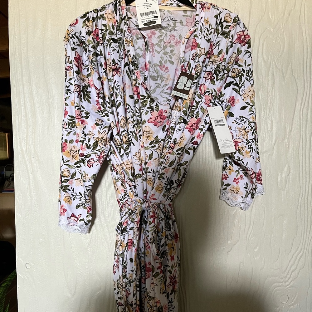 3 piece robe and sleepwear set NWWT